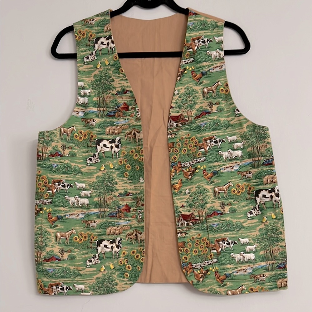 Bundle of vest. 3 pcs. Pit to pit= 21 and 23. - Picture 2 of 10